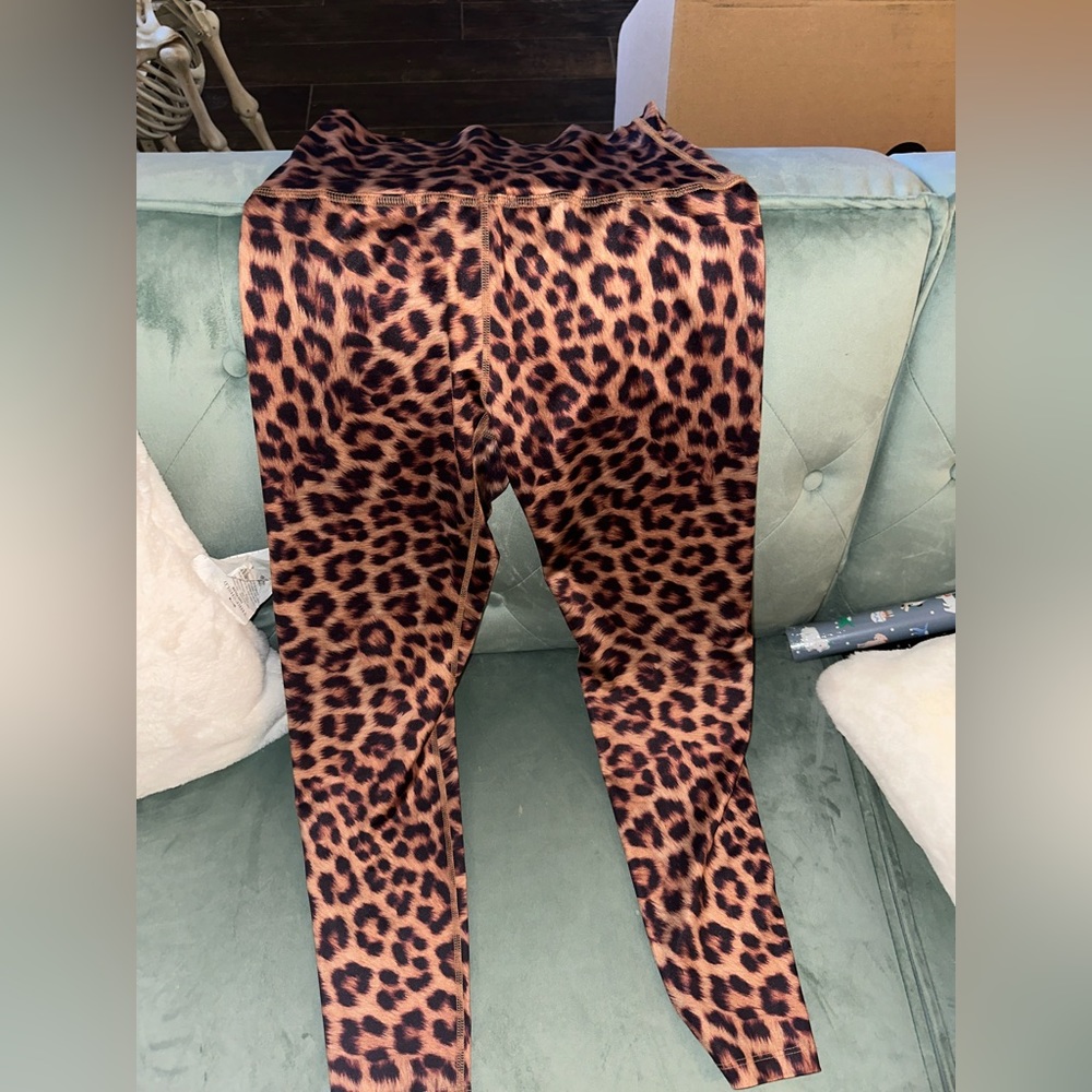 Beyond Yoga Leopard Print Leggings